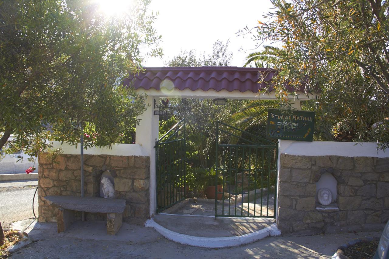 Patmos Mathios Studios- Apartments Sapsila Ngoại thất bức ảnh